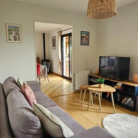 Xuritenborda 7 Personnes Avec Vue Exceptionnelle Sur Les Montagnes Basque, Lits 180 King Size Vakantiehuis Ossès